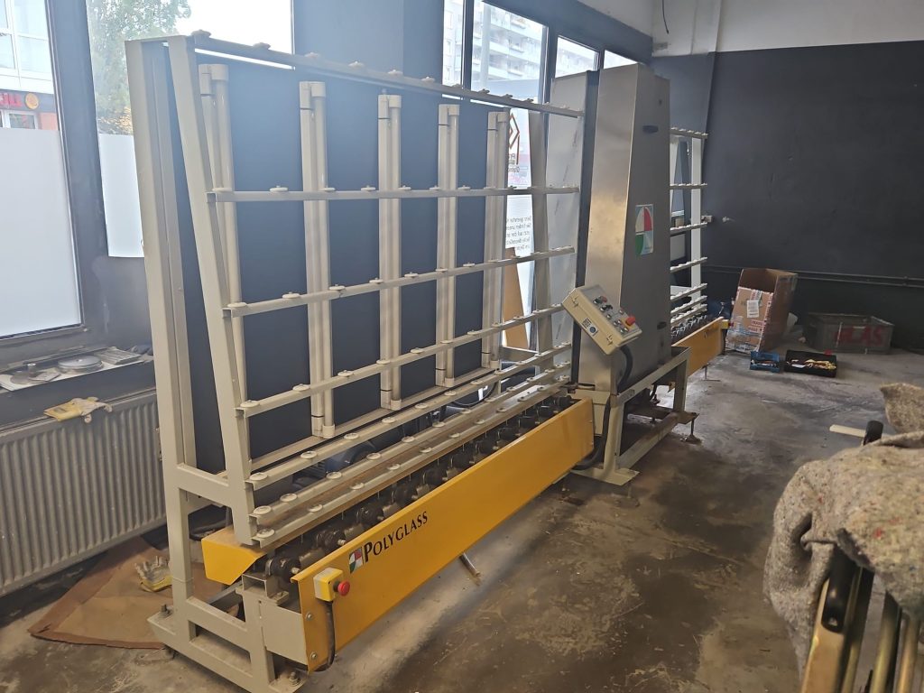 POLYGLASS LV1500 – Vertical glass washing machine, 1500 mm, R-L